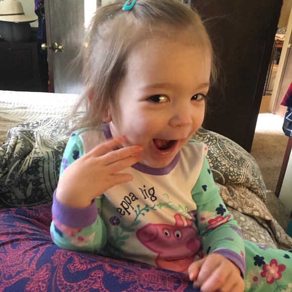 Meet Me? 🤷🏻‍♀️🖤🖤🖤. - Picture 3 of 5